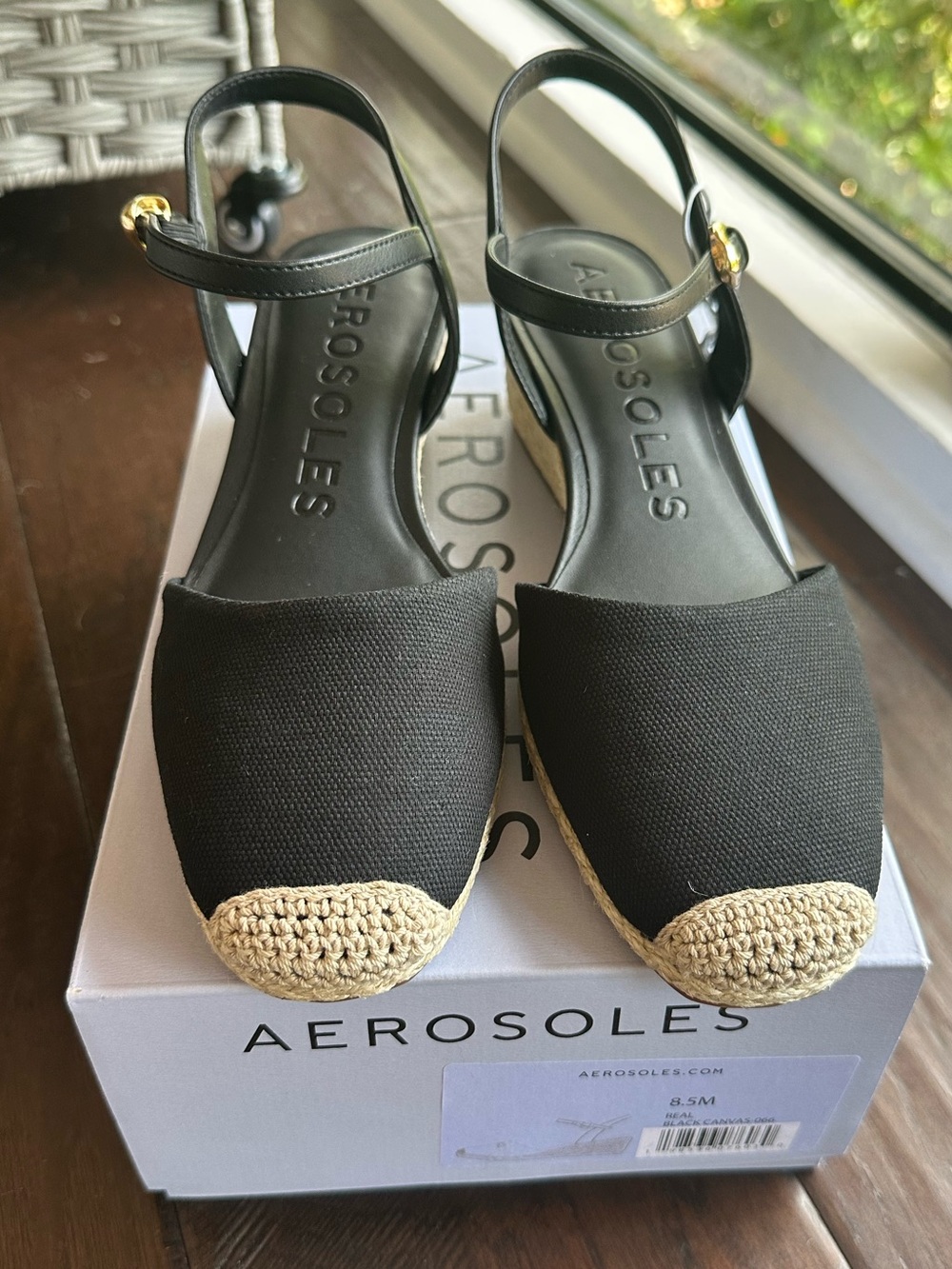 AEROSOLES The Real Wedge Sandal Black Canvas Wedge Espadrille 8.5

NWT/NIB